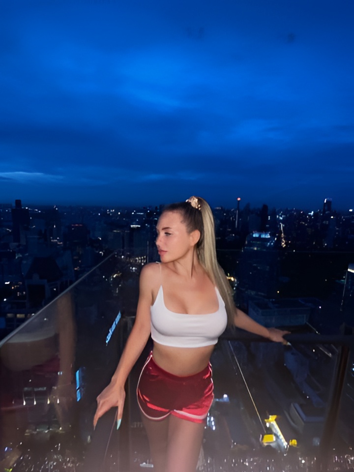 Римма привлекательная девушка из Каневской цена от 2500 руб