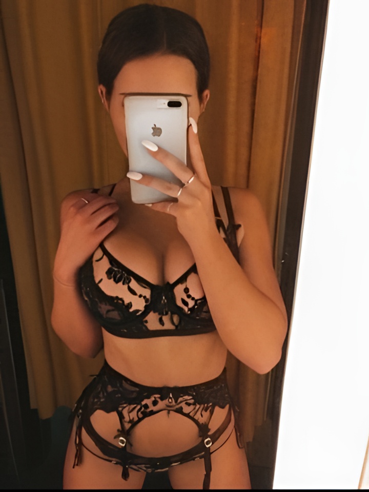 Рита привлекательная девушка из Каневской цена от 4000 руб