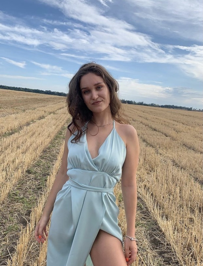 🎥 Оксана привлекательная девушка из Каневской цена от 3500 руб