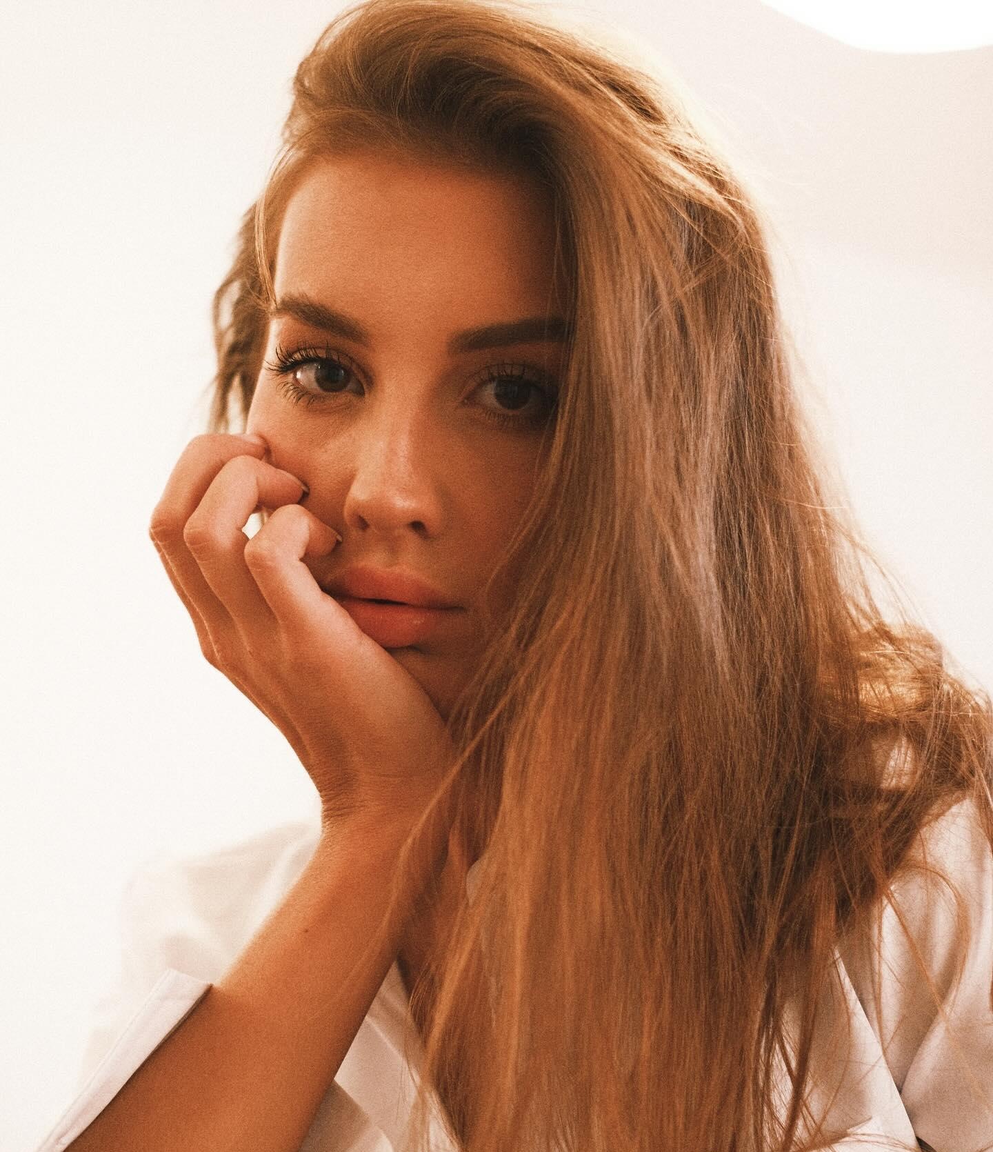 Ангелина привлекательная девушка из Каневской цена от 4000 руб