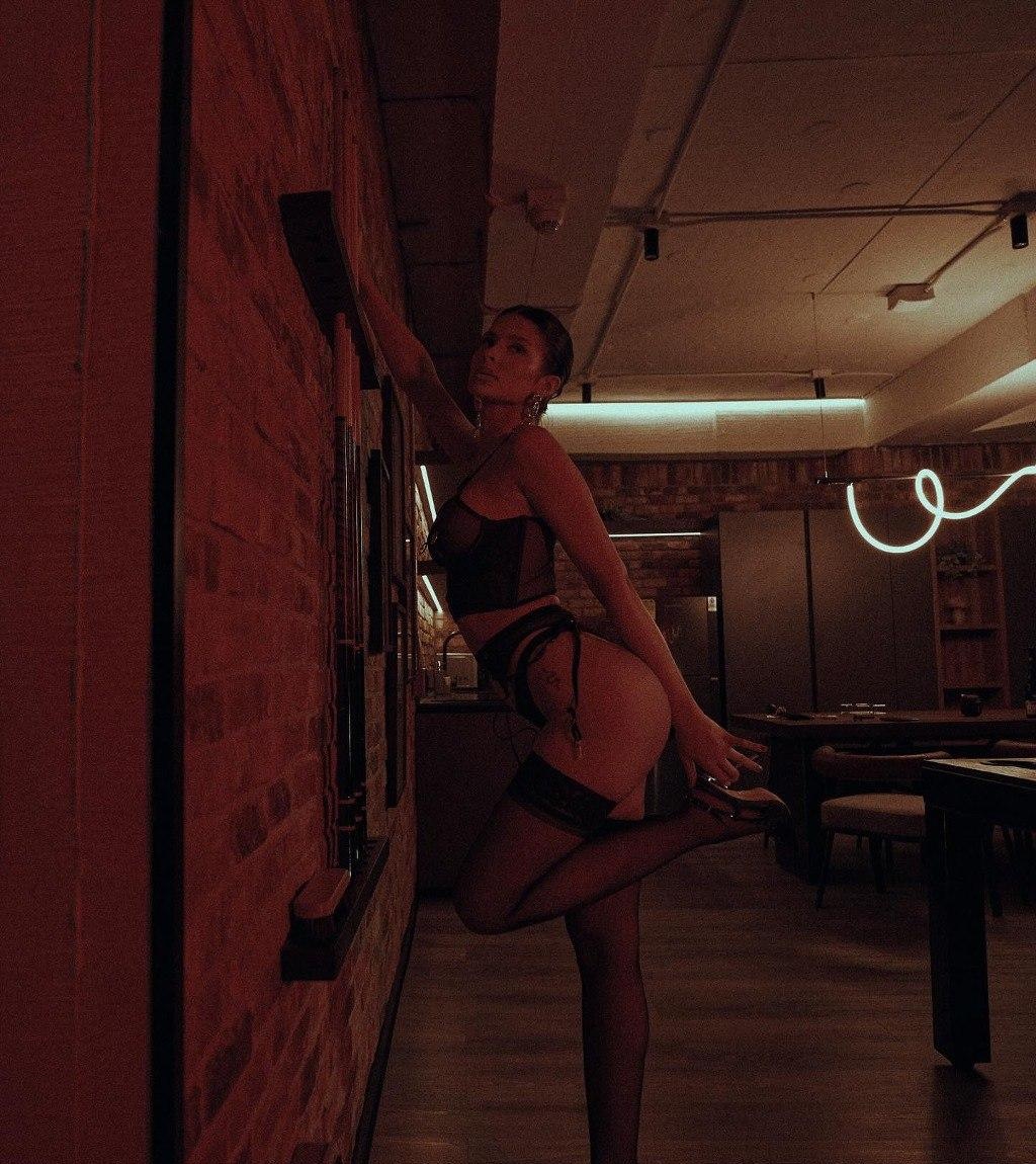 Настя привлекательная девушка из Каневской цена от 4000 руб